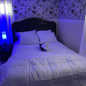 A Unique Beautiful Homestay Elmont