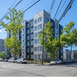 Spacious Bd,ewr Airpt,nyc,prudential Center, Free Free Pkng, American Dream Mall Apartment Elizabeth
