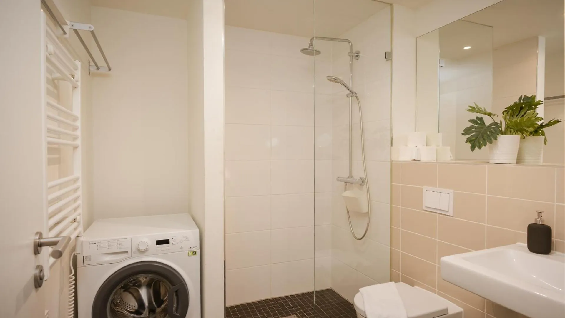 Holiday At Alexanderplatz Apartments Berlin