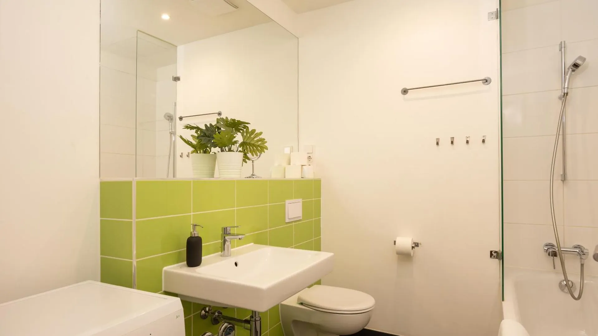 Holiday At Alexanderplatz Apartments Berlin