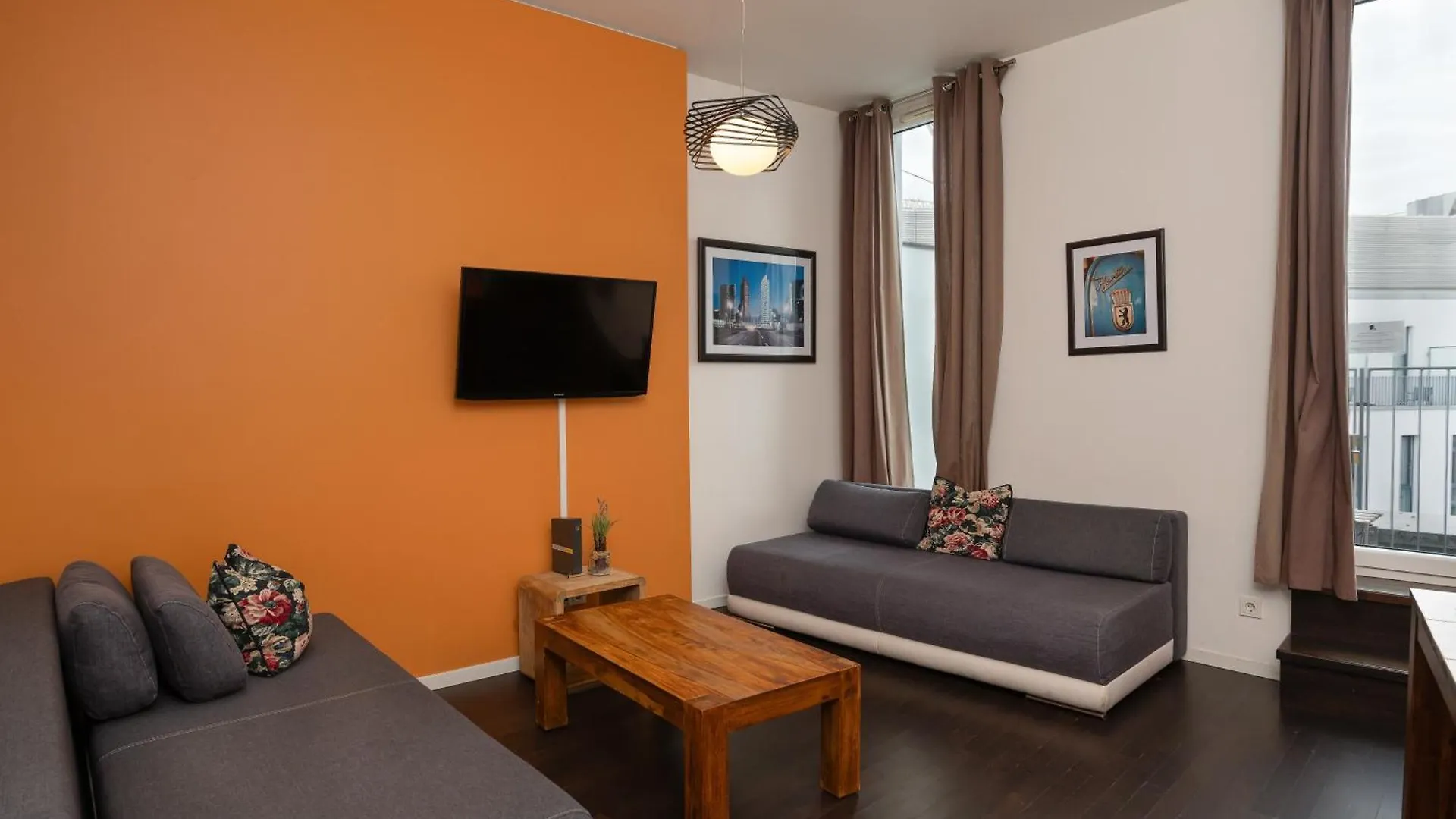 Holiday At Alexanderplatz Apartments Berlin