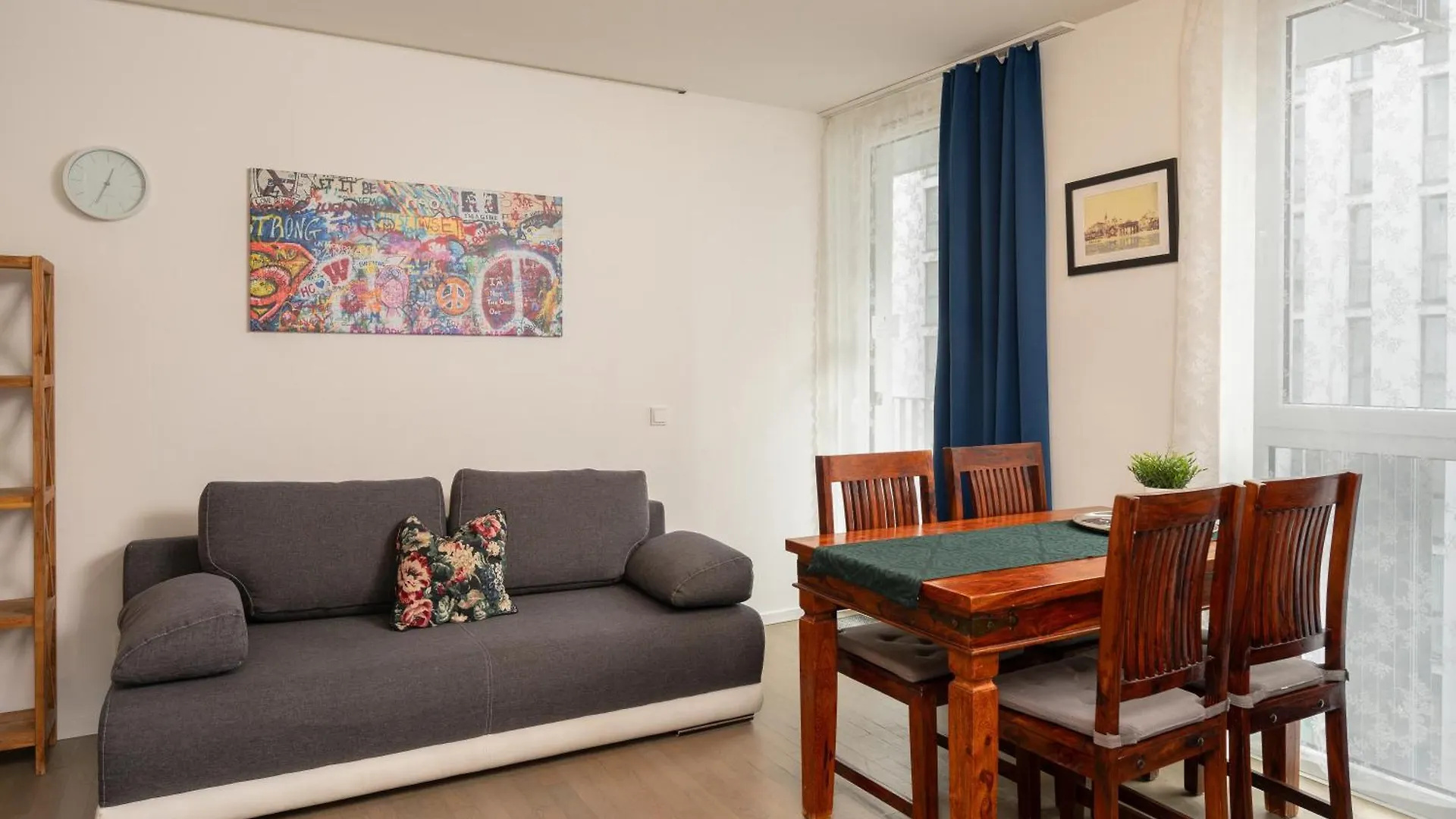 Holiday At Alexanderplatz Apartments Berlin