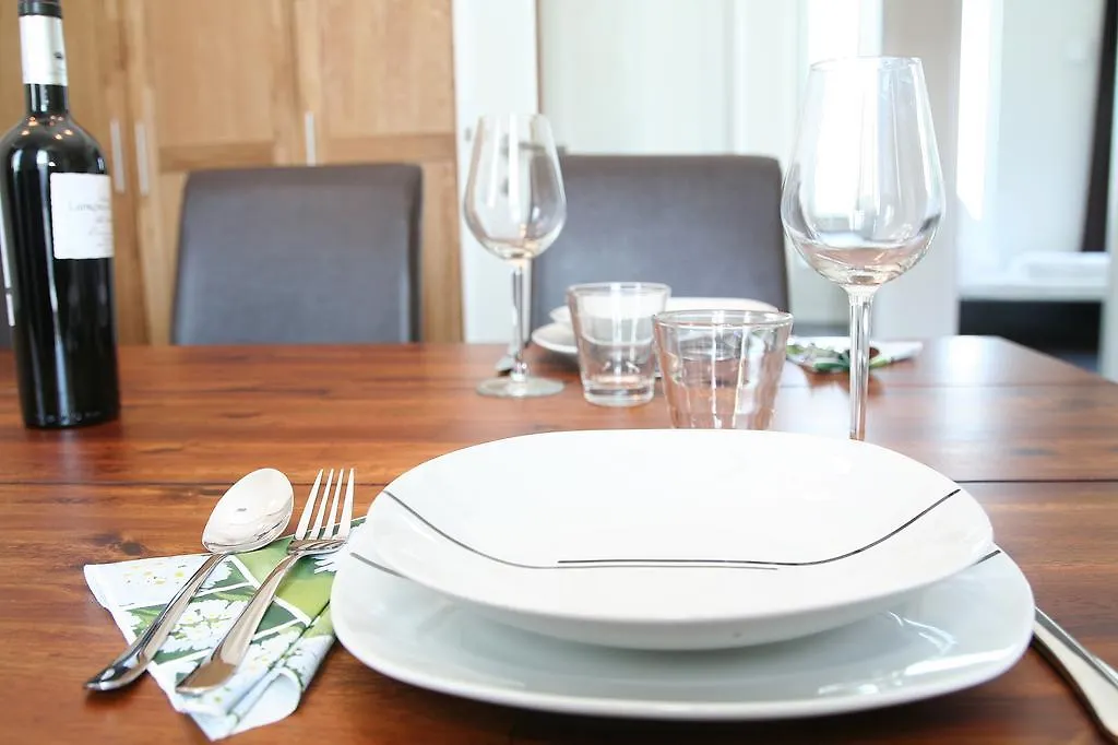 Holiday At Alexanderplatz Apartments Berlin